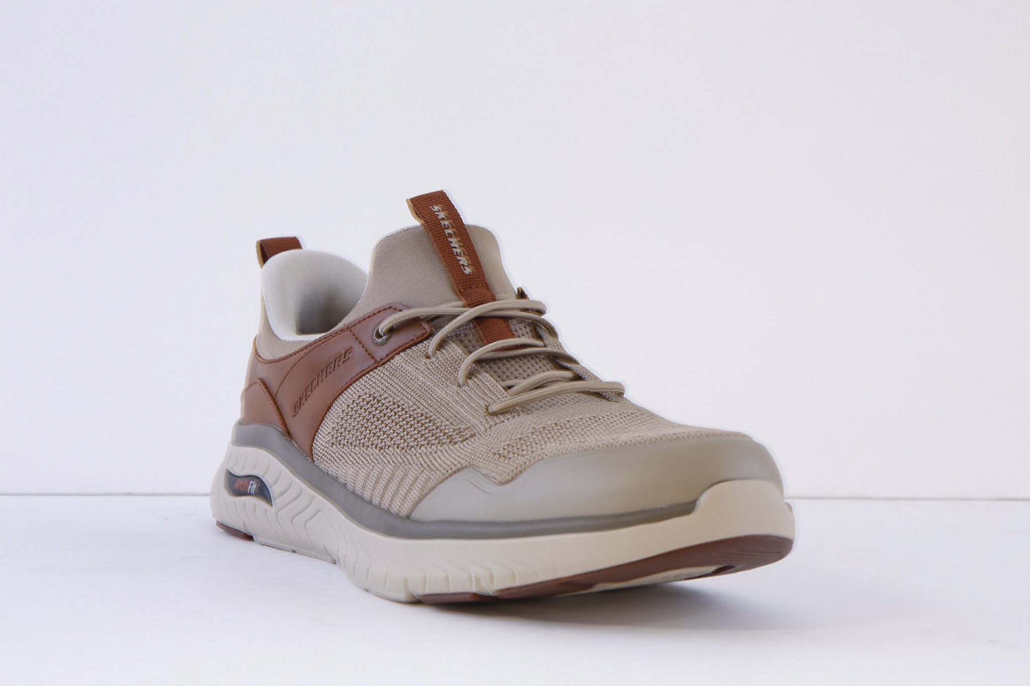 Skechers 205340 Slip Ins Relaxed Fit : Arch Crosse Taupe/Brown - Image 5