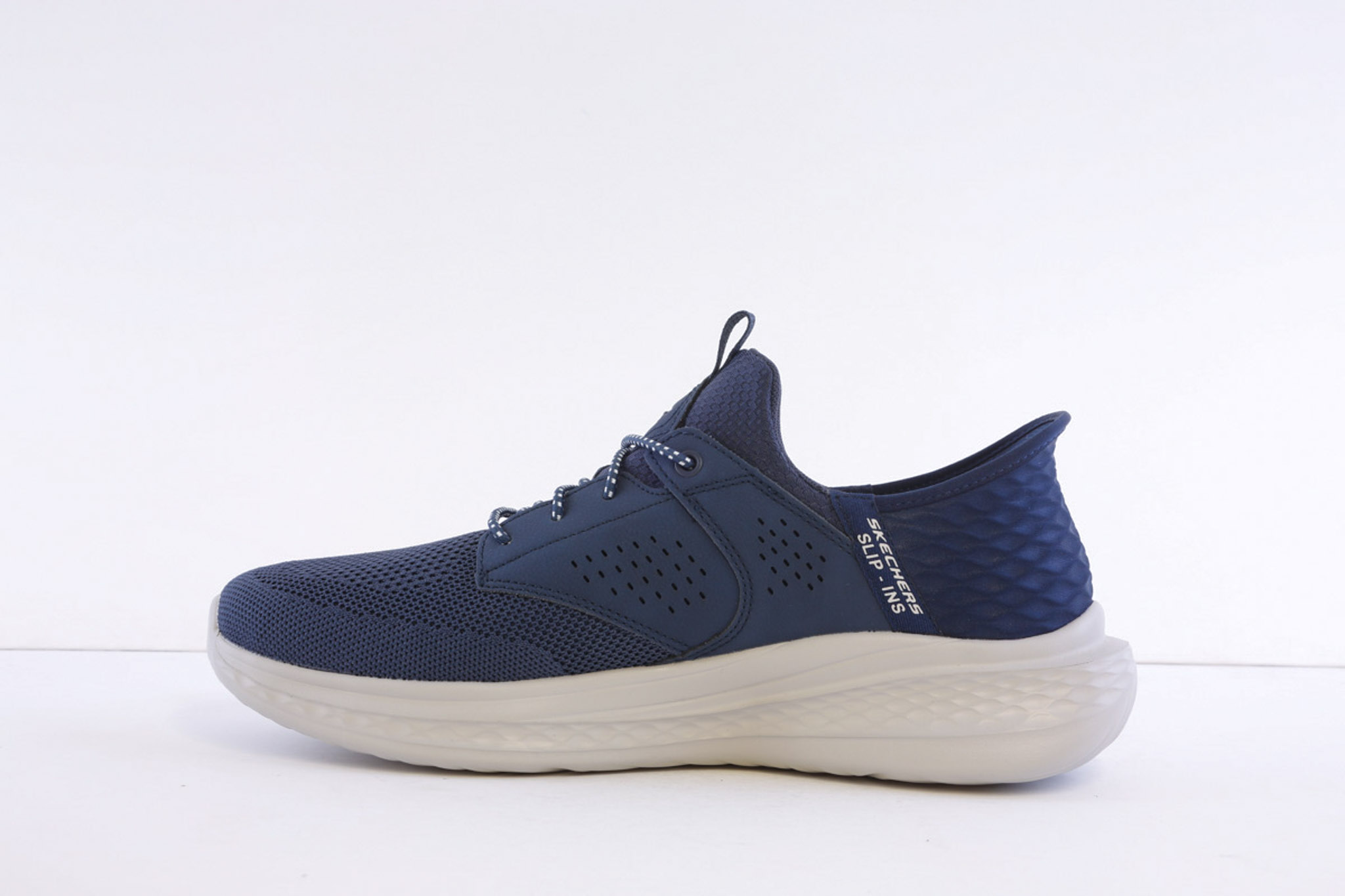 Skechers 210889-Nvy Navy Mesh Bungee Laced slip in Trainer - Image 3
