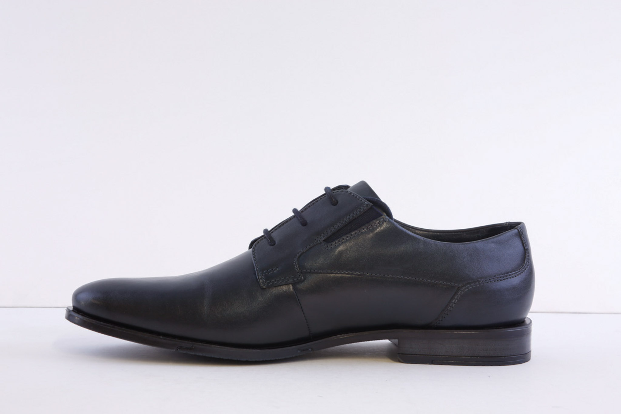 Bugatti 312-Afy11-1100-4100 Navy Leather Laced Formal Shoe - Image 3