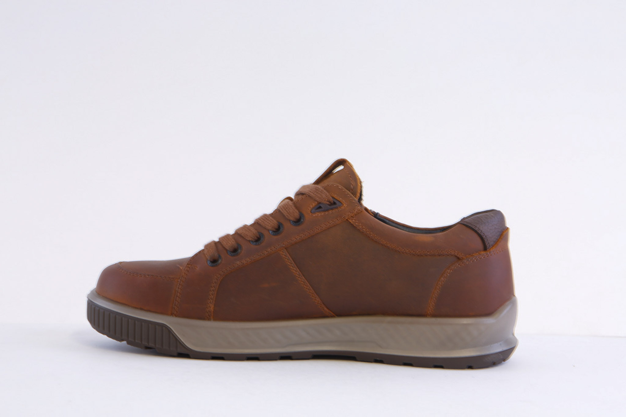 G-Comfort A-953C Tan Nubuck Laced Waterproof Trainer - Image 2